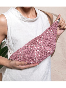 Bolsa tira colo executada com Raffia DMC cor  04 - Rosa